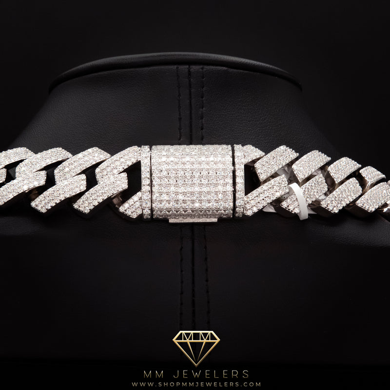 VVS 22mm Prong Link Necklace