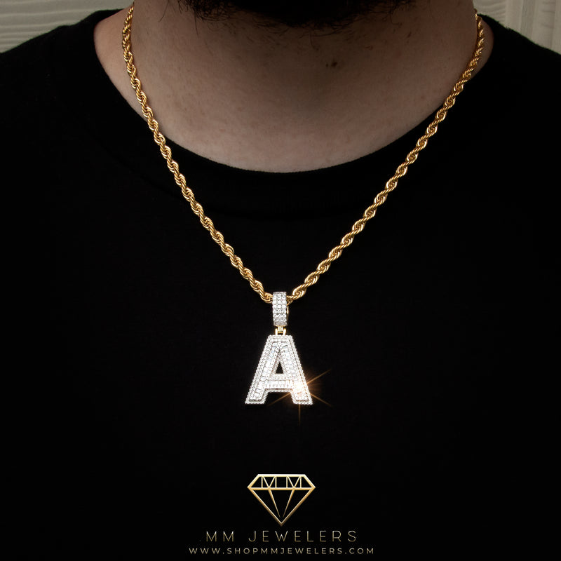 Letter Pendant in Yellow Gold