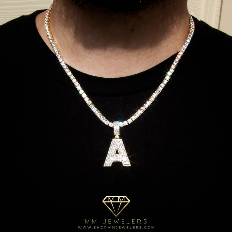 Letter Pendant in Yellow Gold