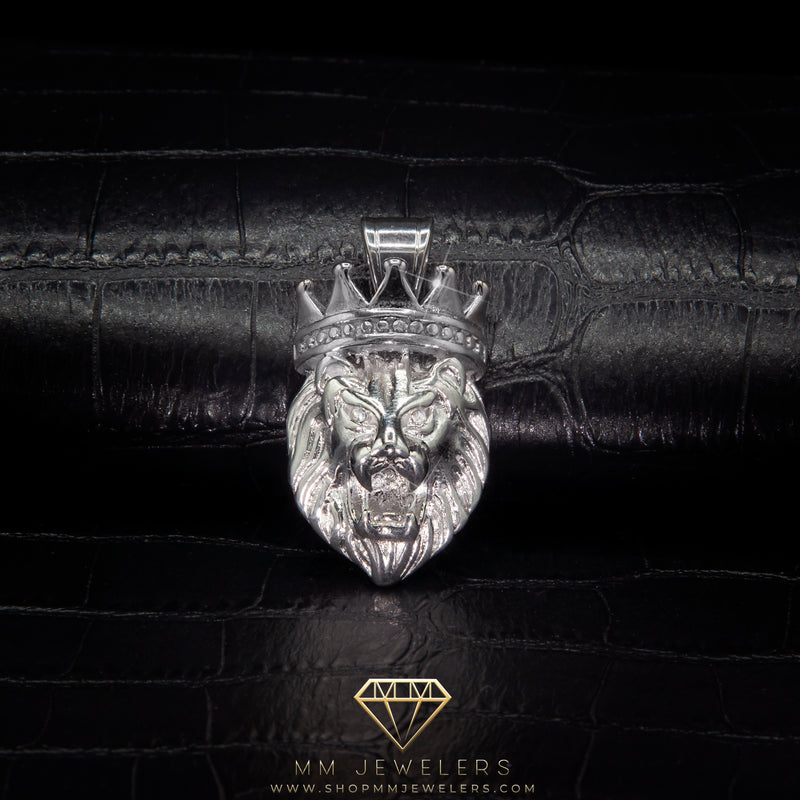 King Lion Pendant in White Gold