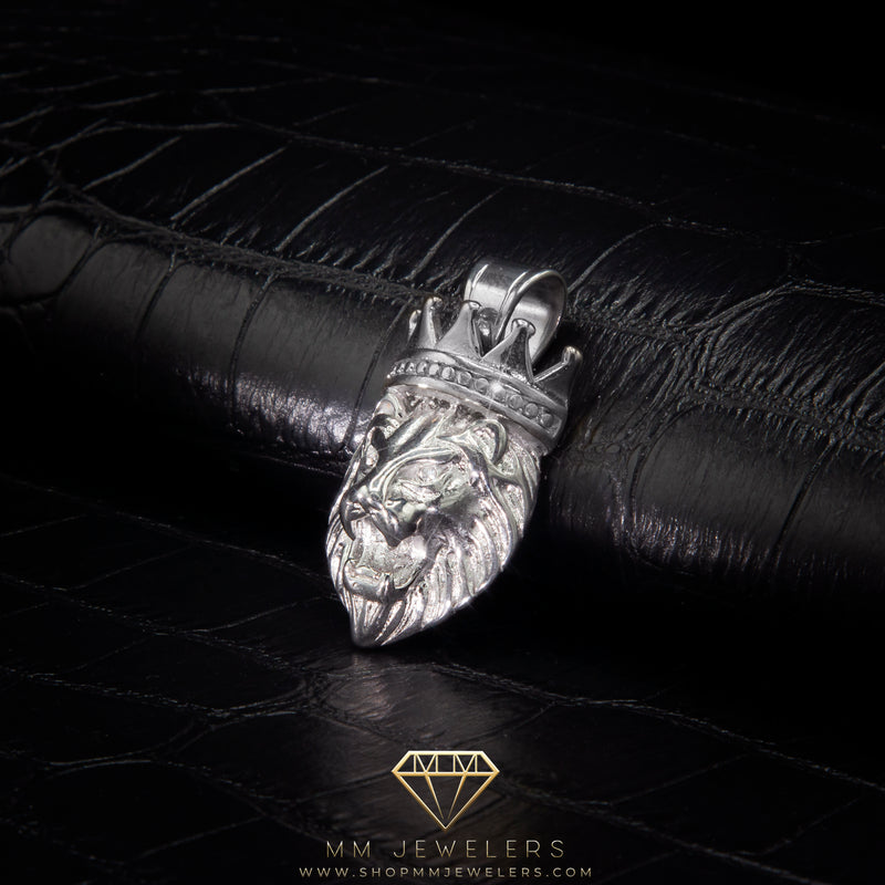 King Lion Pendant in White Gold