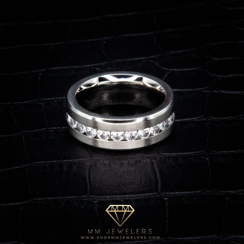 Men's Round Cut Ring Band in Silver
